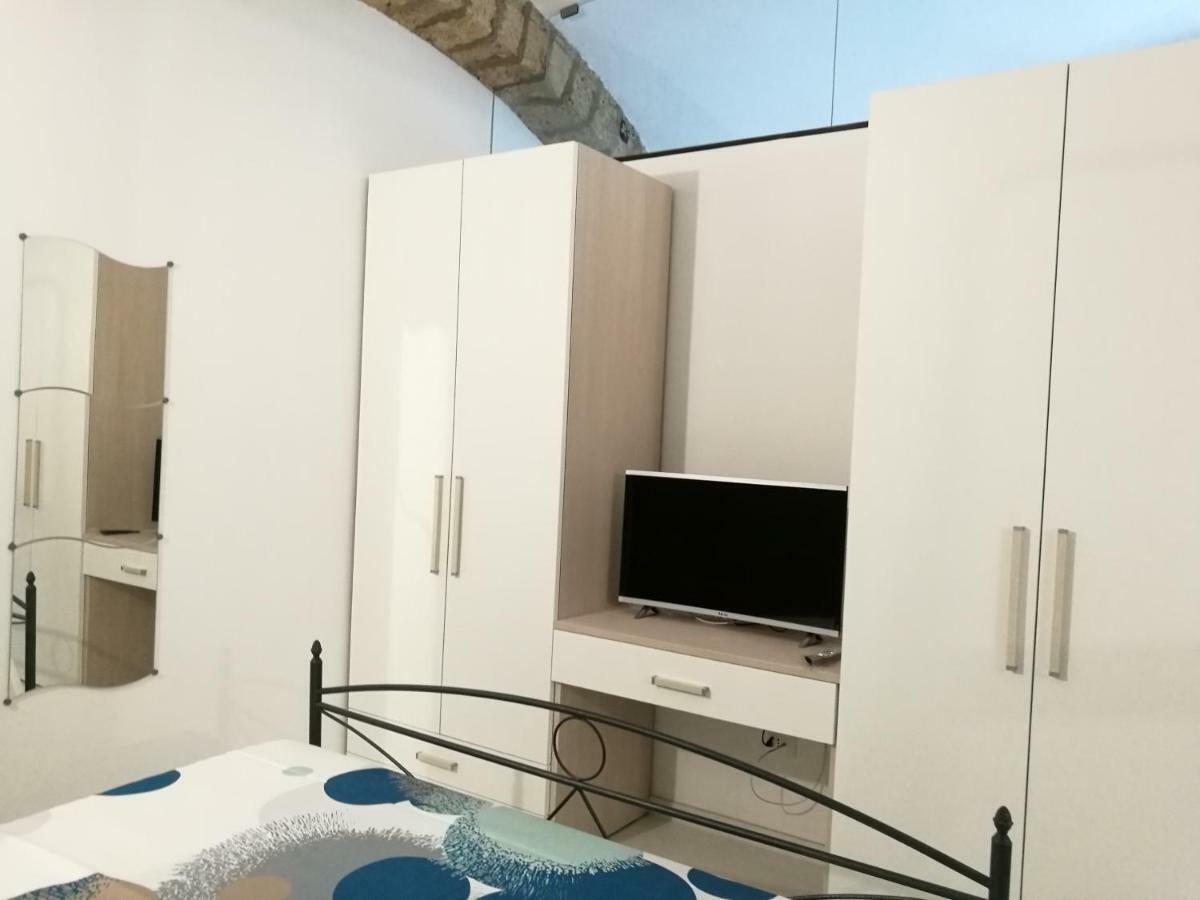 Holidayhouse089 ซาแลร์โน ภายนอก รูปภาพ