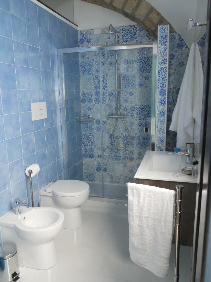 Holidayhouse089 ซาแลร์โน ภายนอก รูปภาพ